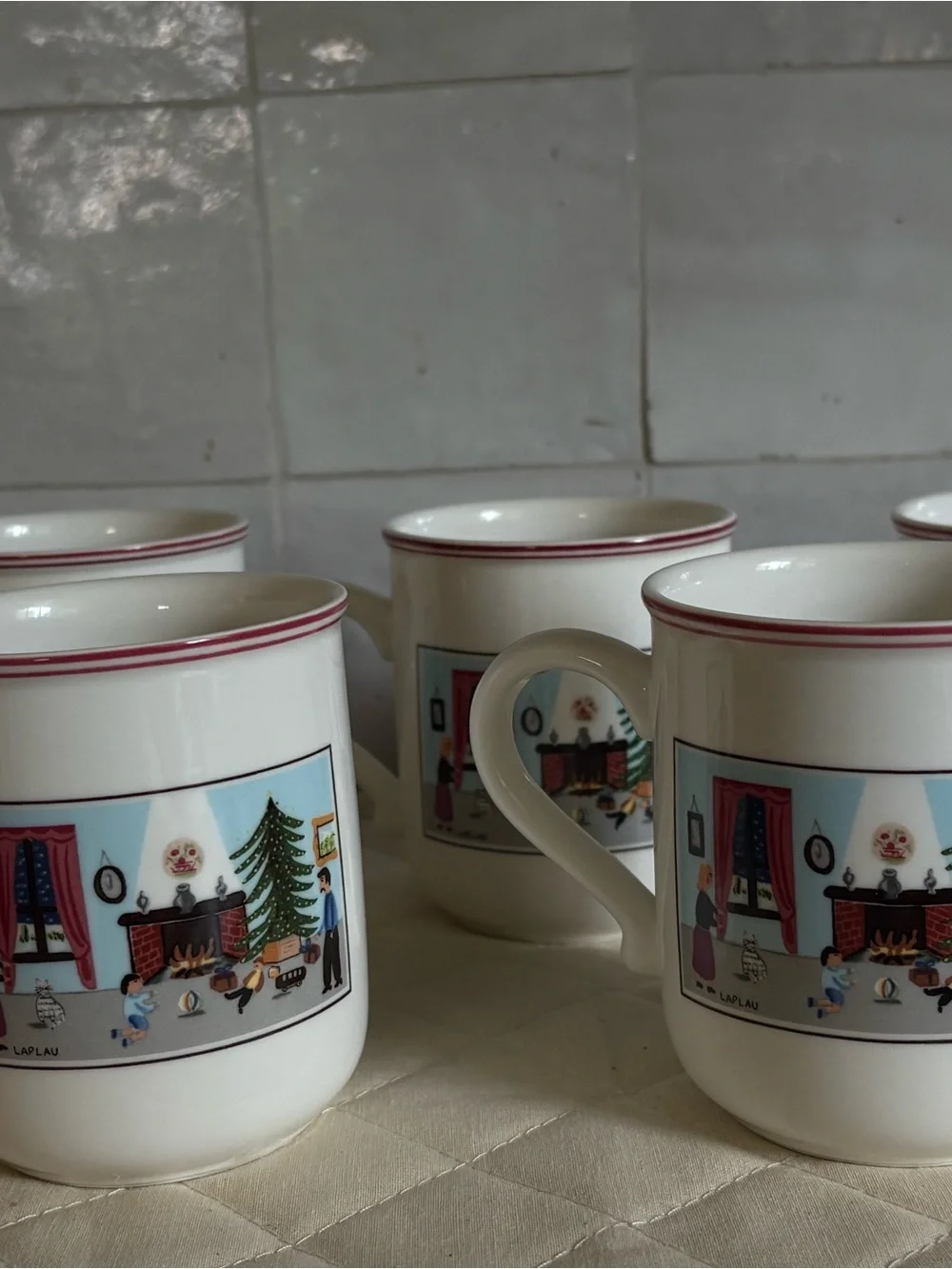 5 Villeroy & Boch Naïf Christmas Winter Village with Bonfire Mugs Never Used
